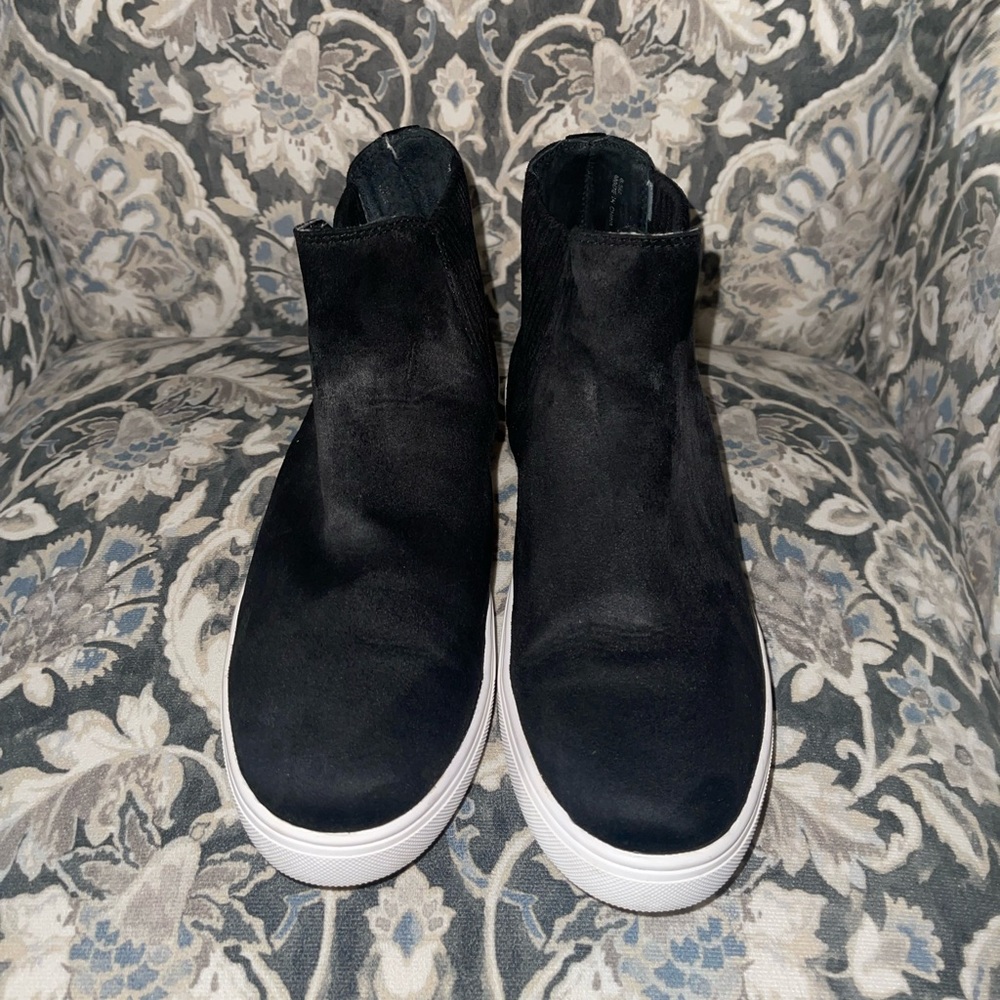 Woman's Sneakers